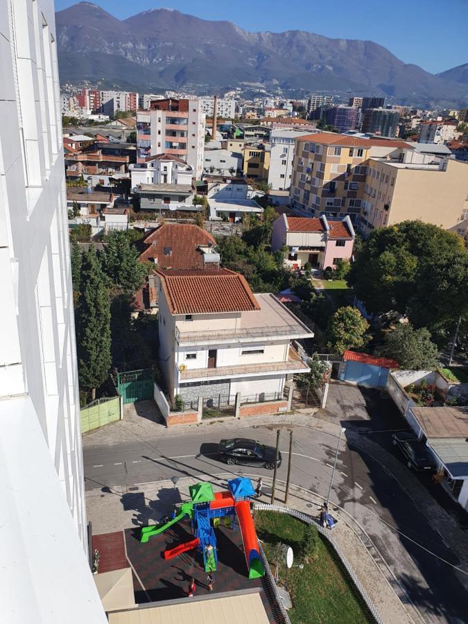 Rovena'S Apartment - Free Parking Tirana Exterior foto